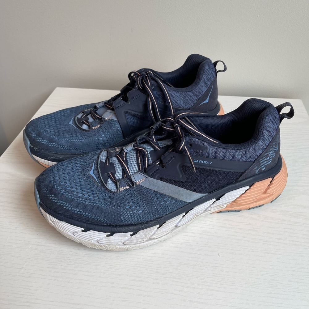 Womens 9.5 Hoka shoes